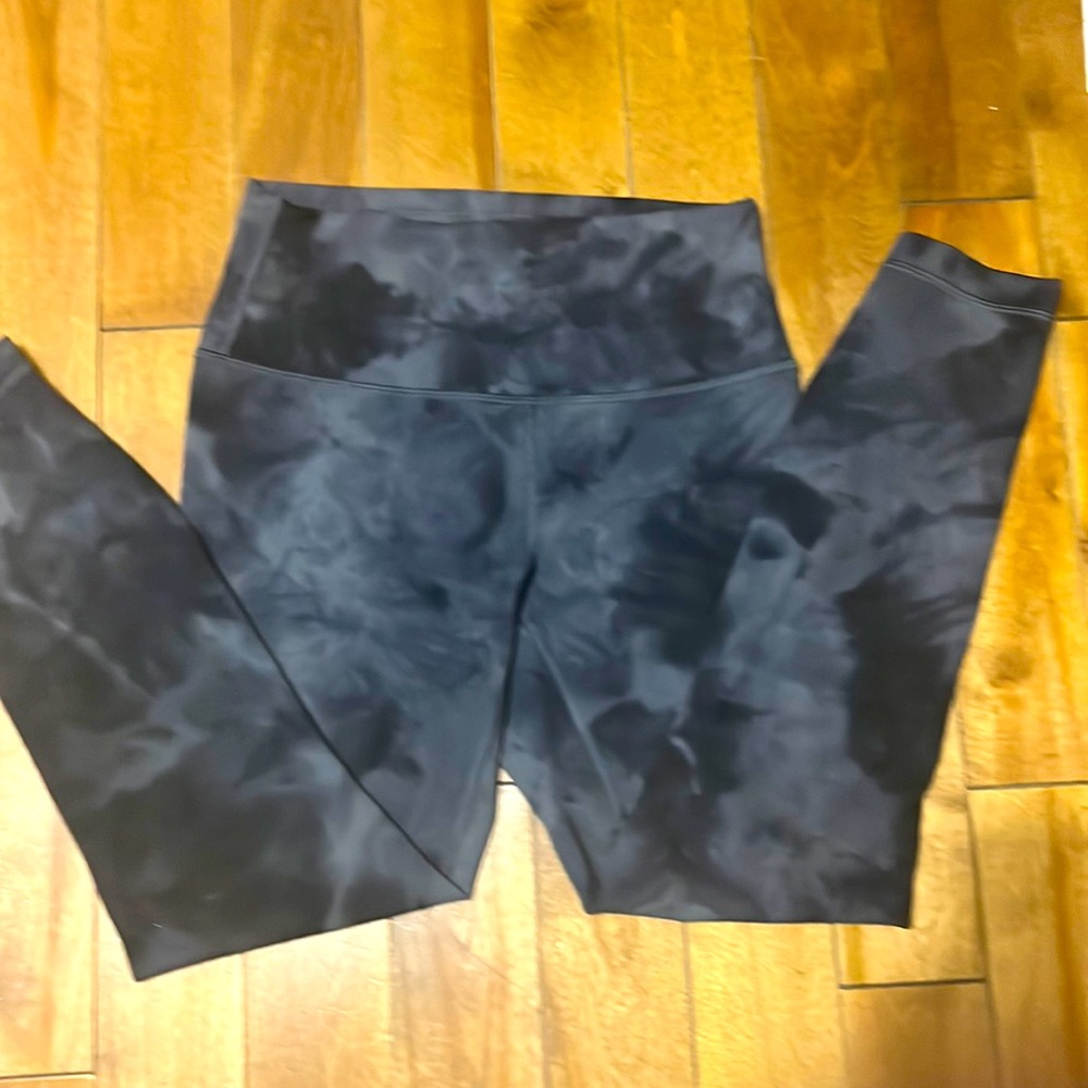 Lululemon NWOT Wunder under a high Rise- Diamond Dye Graphite Grey size 8
